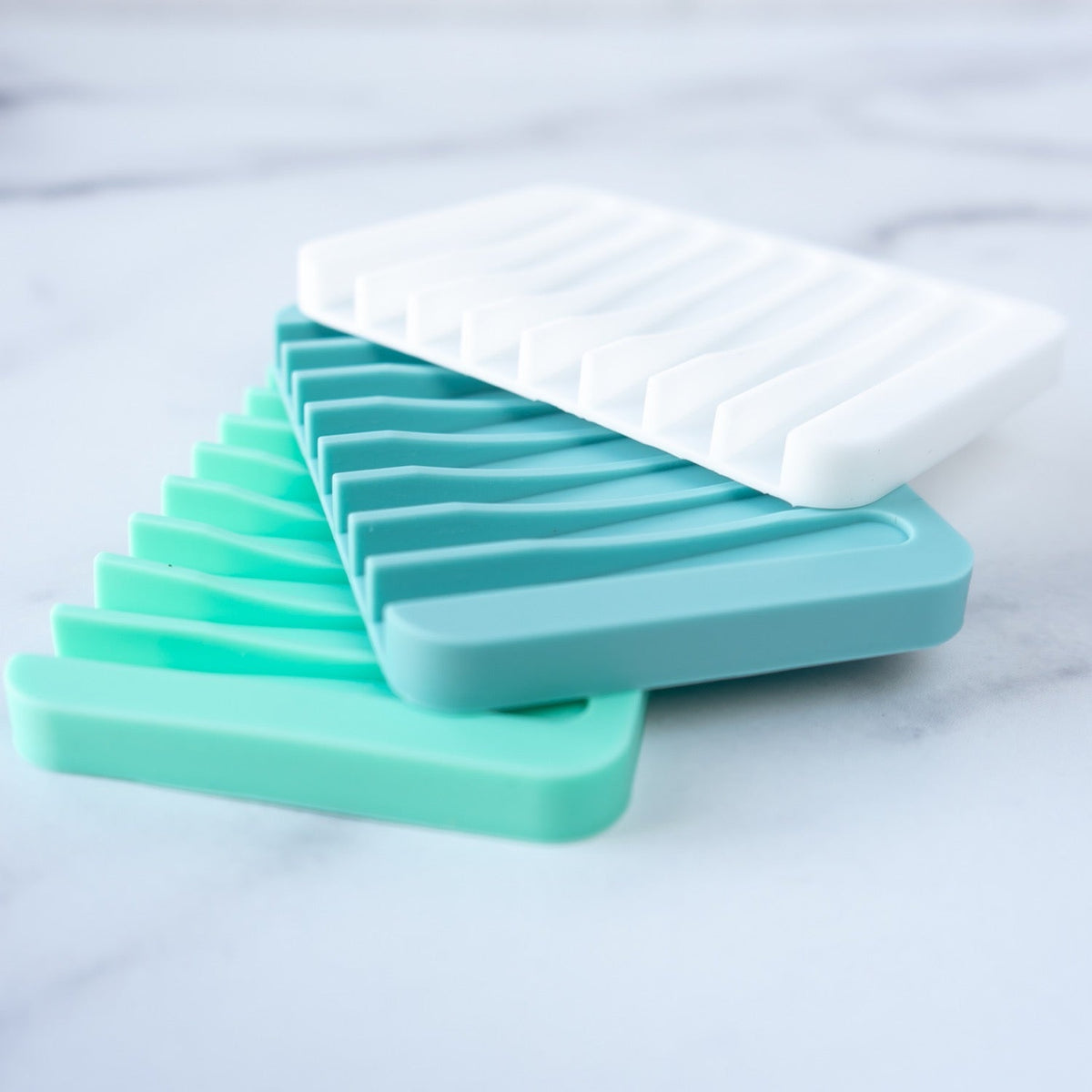3 Pack Silicone Soap Dish with Drain, Bar Soap Holder for Shower/Bathroom,  Self Draining Waterfall Soap Tray/Saver for Kitchen, Keep Soap Dry, Easy to
