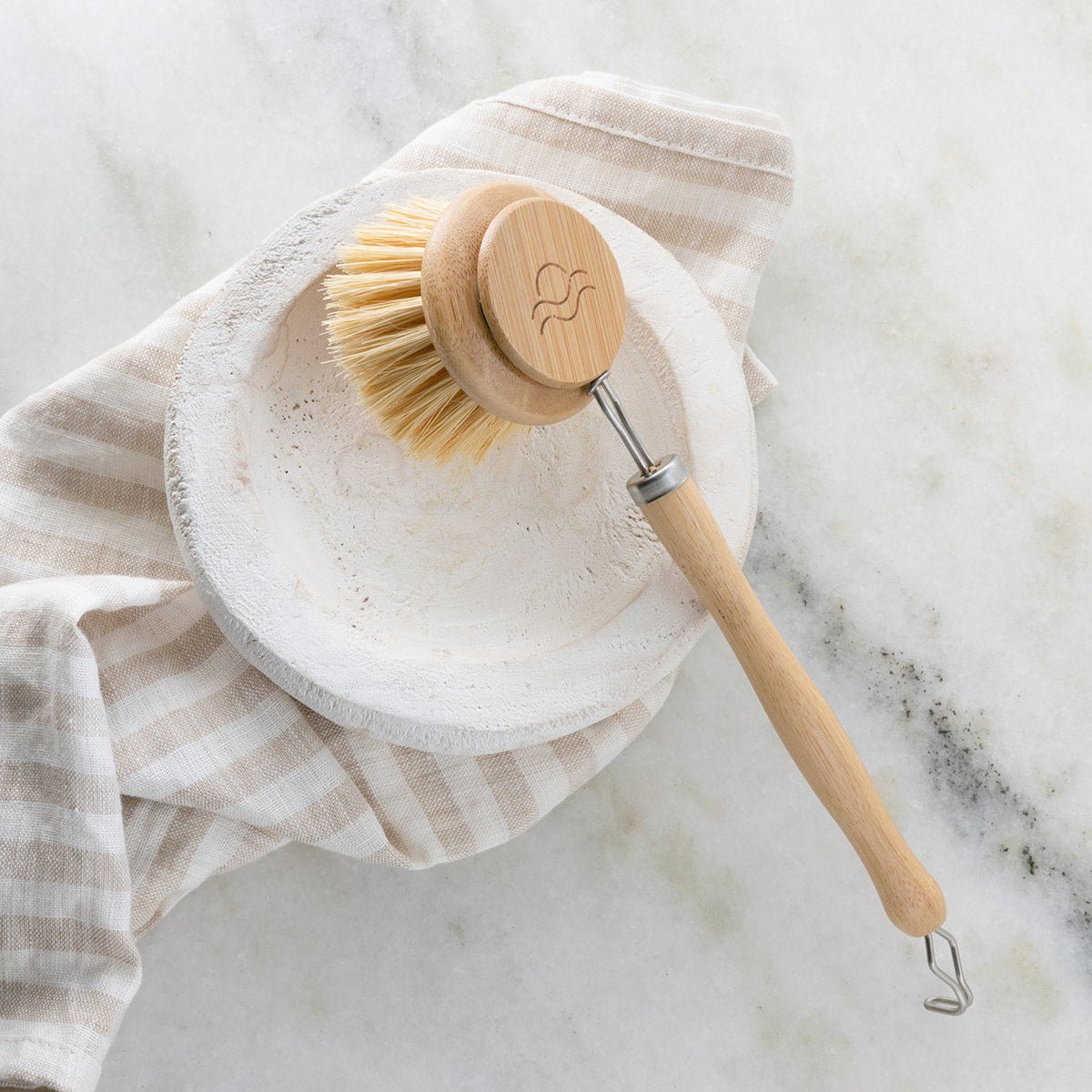 Bamboo Dish Brush with Replaceable Sisal Head – Wide Design for Versatile Cleaning