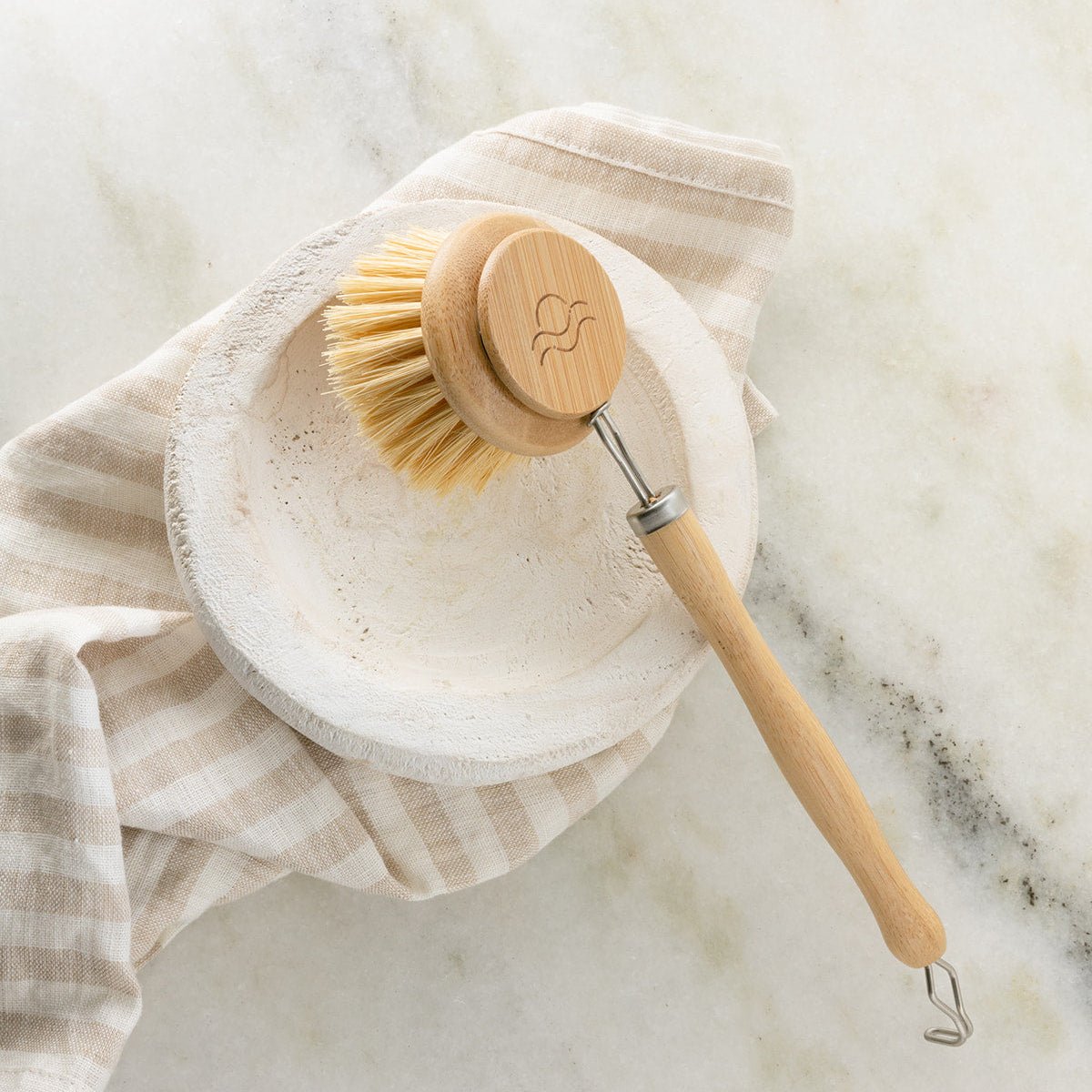 Bamboo Dish Brush with Replaceable Sisal Head – Wide Design for Versatile Cleaning